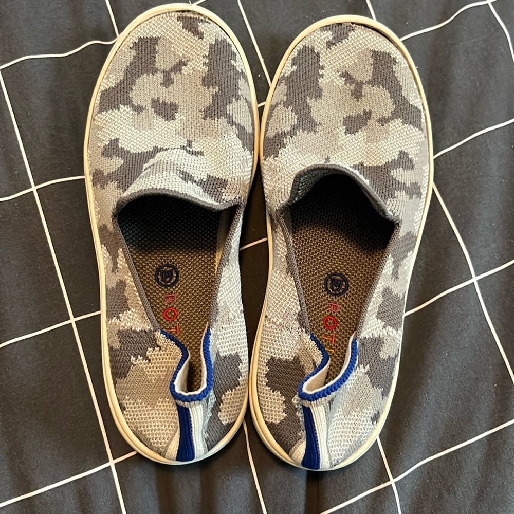Rothy’s Gray Camouflage kids size 4